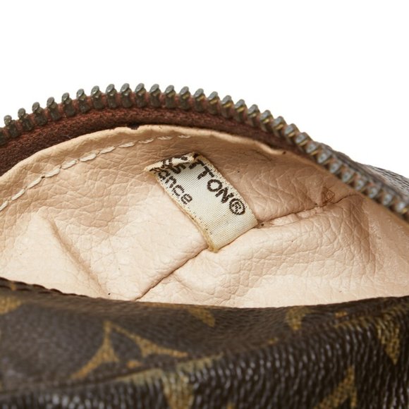 LOUIS VUITTON Authentic Brown Monogram Clutch Bag - Picture 9 of 11